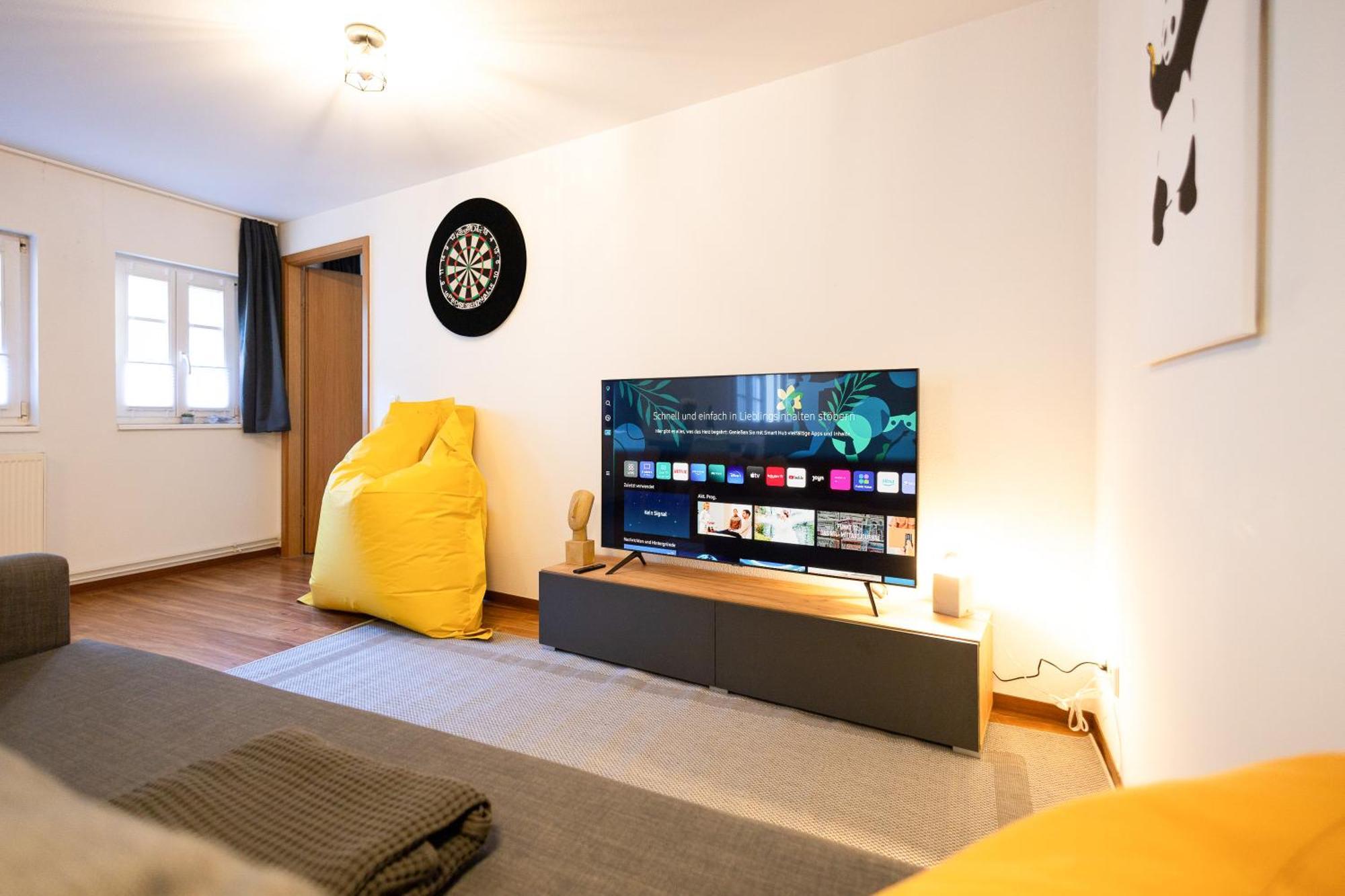 Ko-Living Space An Der Oper - Street Art Design Apartments Галль Экстерьер фото