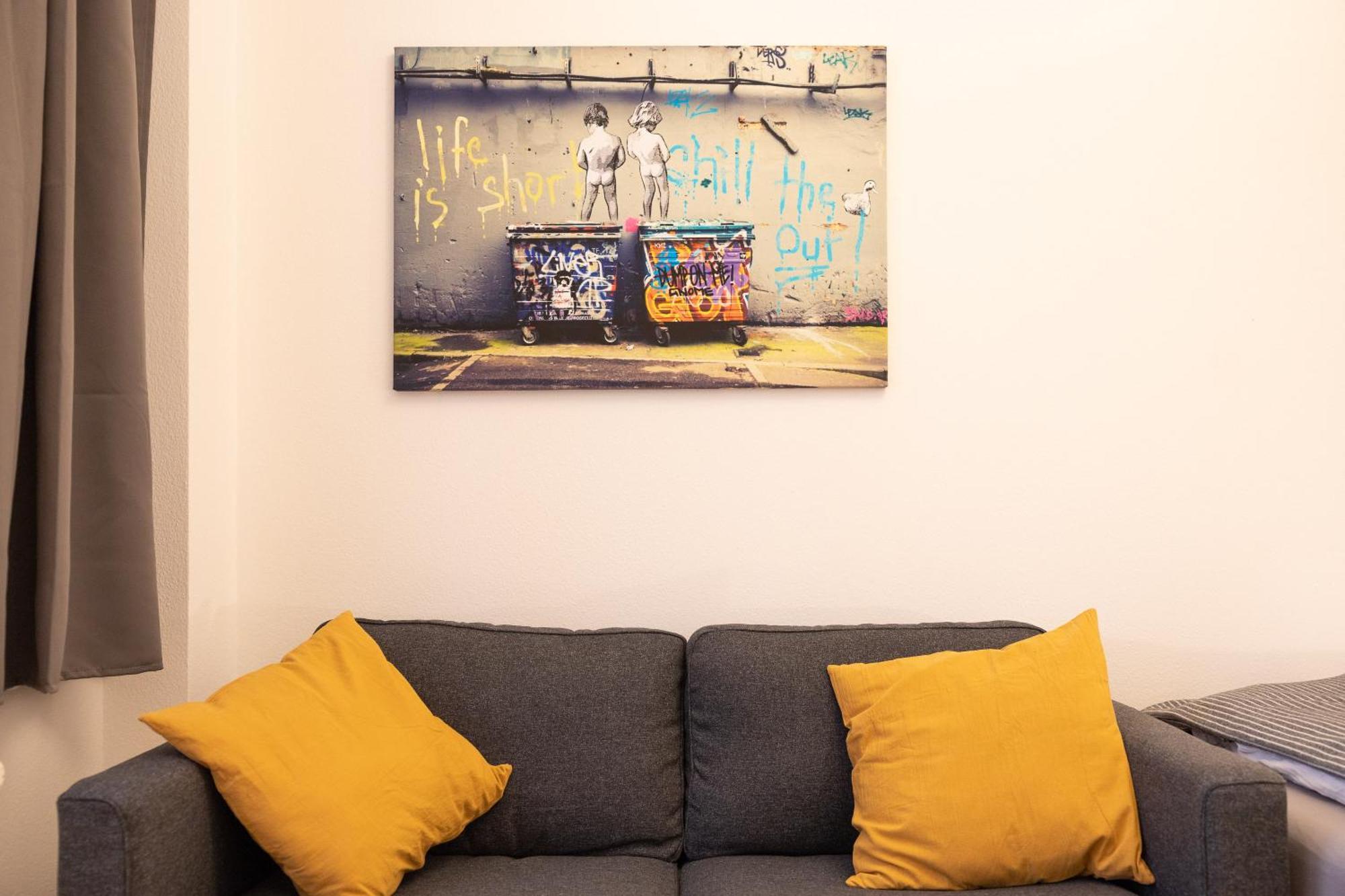 Ko-Living Space An Der Oper - Street Art Design Apartments Галль Экстерьер фото